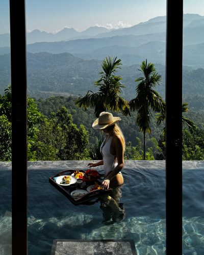 Floating breakfast 2